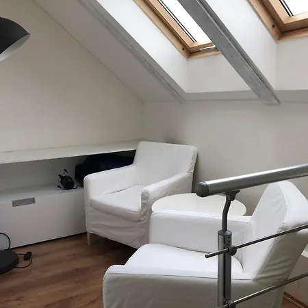 Super Solo Traveler's Loft With Stunning Views